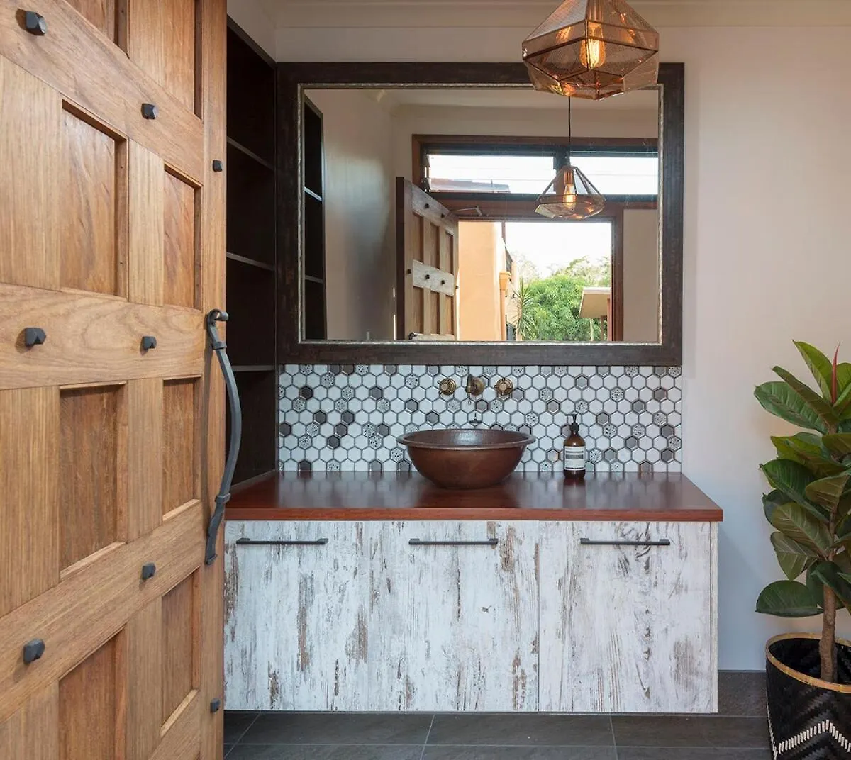 Solterra Estate Luxury Sunshine Coast Oasis Close To Airport And Beach Mudjimba 0*,  Australia